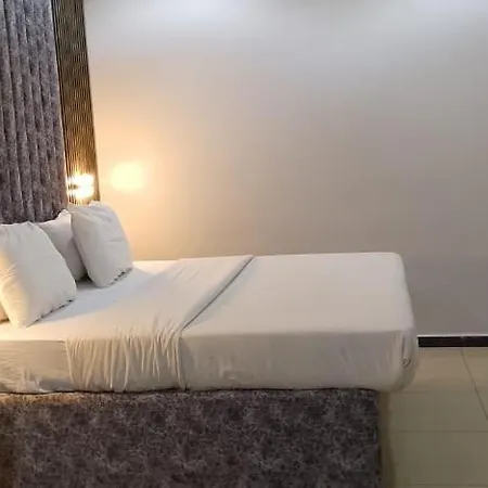 Hotel Savannah Suites, 2*